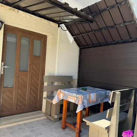 Apartman Ajhner Apartment Tar-Vabriga Exterior photo