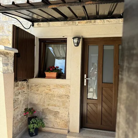 Apartman Ajhner Apartment Tar-Vabriga Exterior photo